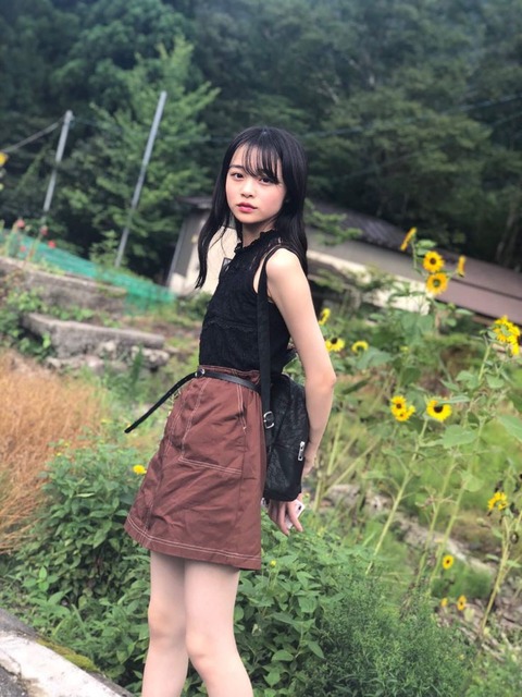 【画像】貧胸＞＞＞＞＞＞＞＞＞＞＞＞＞＞＞＞＞＞巨胸(笑)