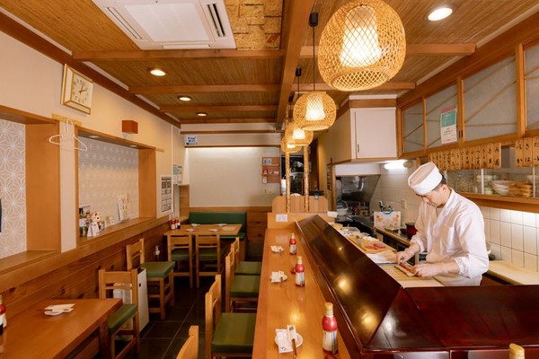 【悲報】資産30億円ニート、彼女と40万円寿司デートしてしまうwww