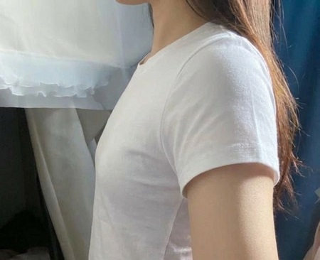 【画像】女子大生「お●ぱいの成長が小6で止まった。こんなの需要ないよね…ﾊﾟｼｬｯ」