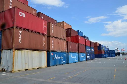 【画像】コンテナ11台を使用したマイホームｗ