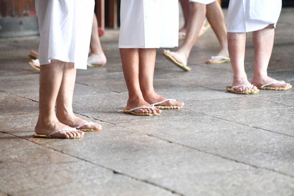 【画像】美人な女僧侶、実在したwww