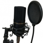 声優・上坂すみれがプロレスデビュー戦でアイアンマンヘビーメタル級王座奪取