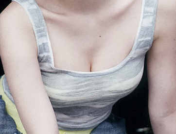 【画像】アンジュルムのおっぱい担当さん、TikTokで爆乳バルンブルンwww