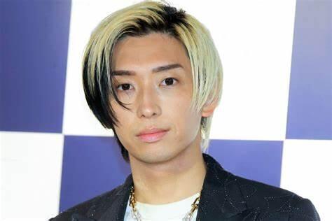 【動画】ヒカルが階段から転げ落ちる動画、何回でも見てられる