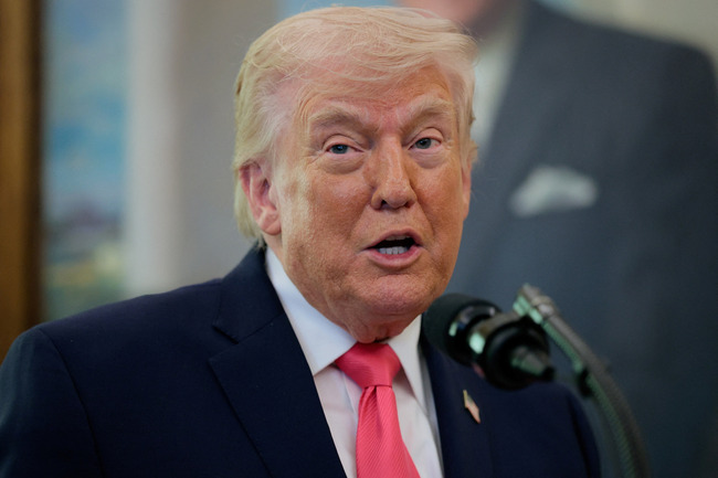 【悲報】トランプ支持率、過去最低更新www