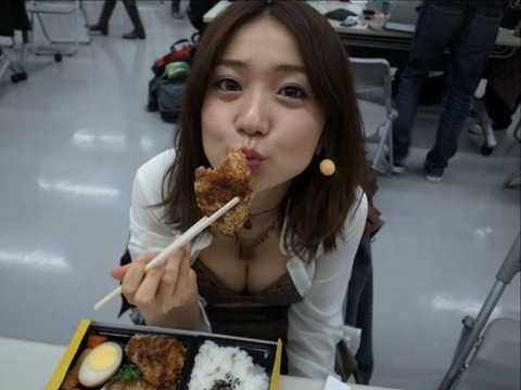 【画像】大島優子とか言うちょうど良いくらいの健康的なムチムチボディーの持ち主www