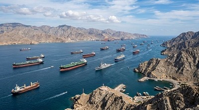 イラン「アメリカとイスラエル以外の国ならホルムズ海峡を通過していいぞ」
