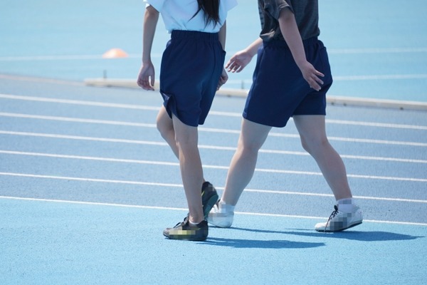 【画像】陸上中学生女子さん、とんでもない美女に成長する→！！！！！
