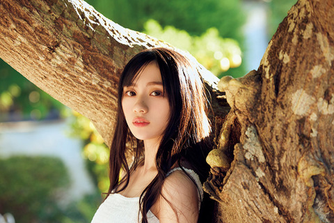 乃木坂46川崎桜の魅力全開！ビキニ姿を徹底解剖