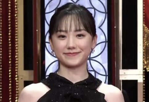 【朗報】ノースリーブの芦田愛菜、エッッッッッッッッッッッ