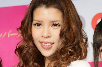 【衝撃】坂口杏里さん、レジを通さないと使えないギフトカードを万引きしていた・・・・