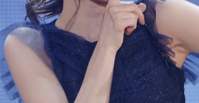 【画像】佐々木希さんのしっかり発達した乳房、シコいwww