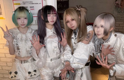 【画像】おまえらが必ずランカ・リー似の女の子を選らんでしまう画像