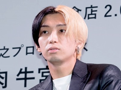 【画像】ヒカルさん(34)、ガチで隠しきれない老いを感じさせてしまうwww