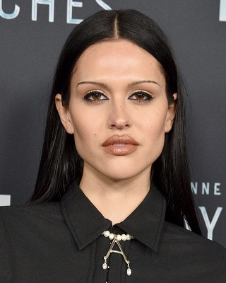 【画像】ガチセレブの整形、迷走しすぎてぶっ叩かれ始めるwww