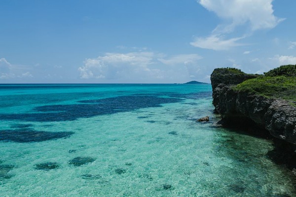 【愕然】男女で分かれて無人島サバイバル生活した結果…www