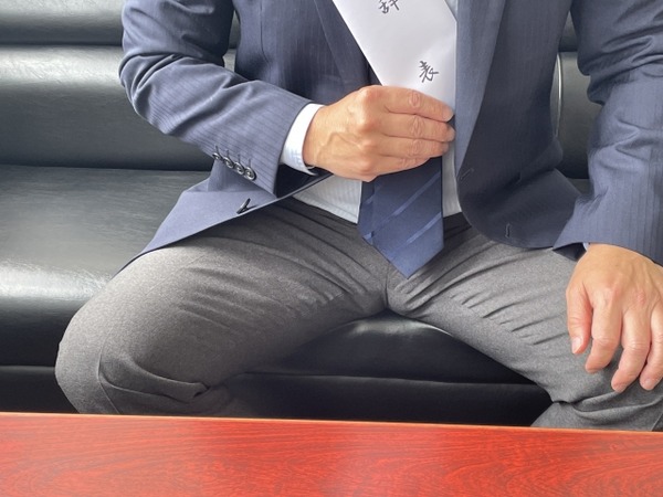 女さん「専業主婦はね、年収1000万相当の家事をやってるの！！！」旦那「ほーい！！！(会社に辞表を提出」⇒ｗ