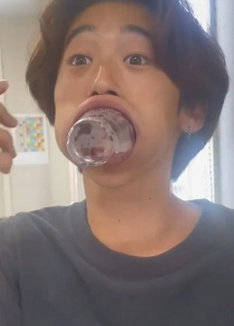 【動画】抜けなくなったチー牛が撮られるｗ