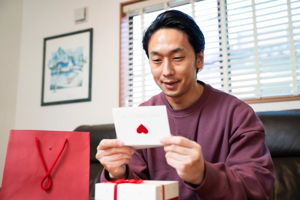 【戦慄】コンビニバイトのJKにラブレターを送ったオッサン、無事晒される････ (※画像あり)