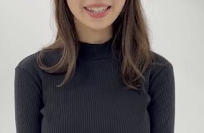 【画像】ニットでお●ぱい丸分かりの女の子がいくらなんでも性的すぎる！