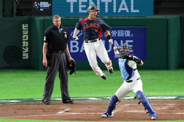 侍J鈴木誠也、新井監督の跳躍力が乗り移るｗｗｗ