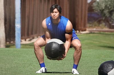 【悲報】クリロナ信者さん、大谷翔平の身体を「だらしない」と煽り野球ファンを完全に敵に回すwww