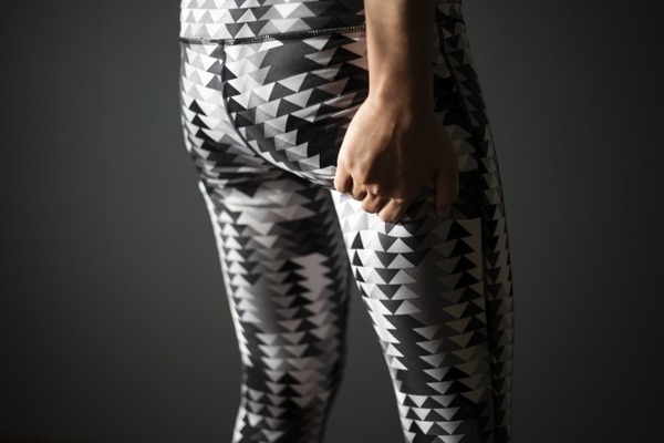 【動画あり】番組中にケツに食い込んだパンツを直す女性声優www