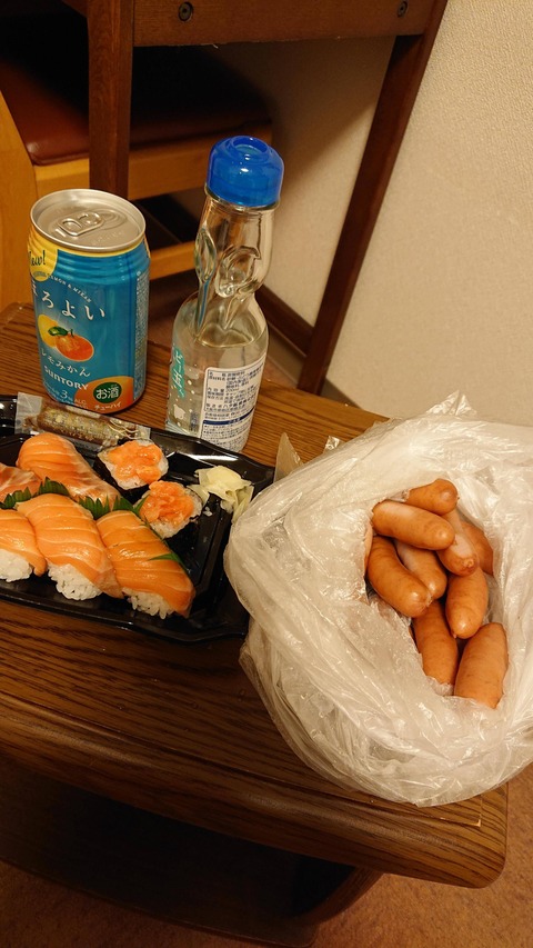 【画像】シャウエッセン茹でたぞ