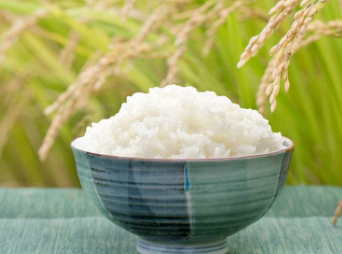 【悲報】米の値段が高騰しすぎて、ガチで日本人の「米離れ」が取り返しのつかない所まで来てしまう……