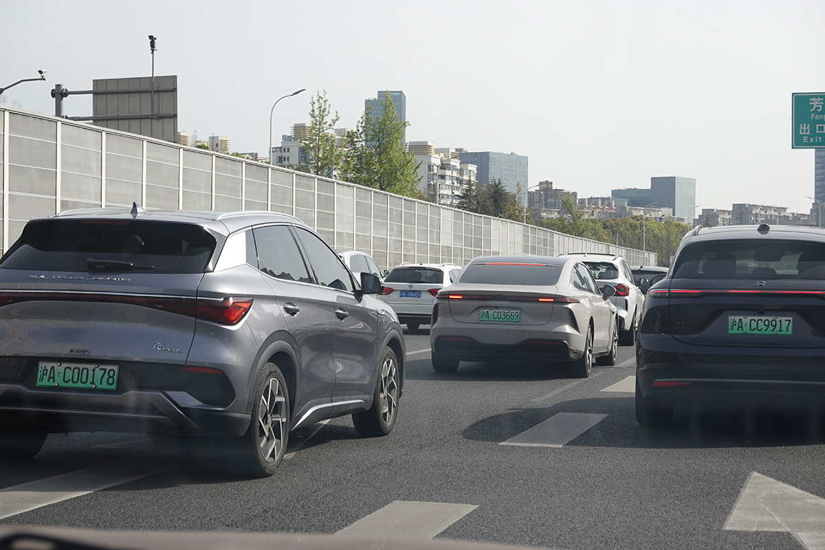 ついに中国EV業界の転換点が訪れ「BYDでは中国国内販売を海外販売が逆転」。この流れを止めることはできず他の業界同様に「中国製品が市場を支配」か