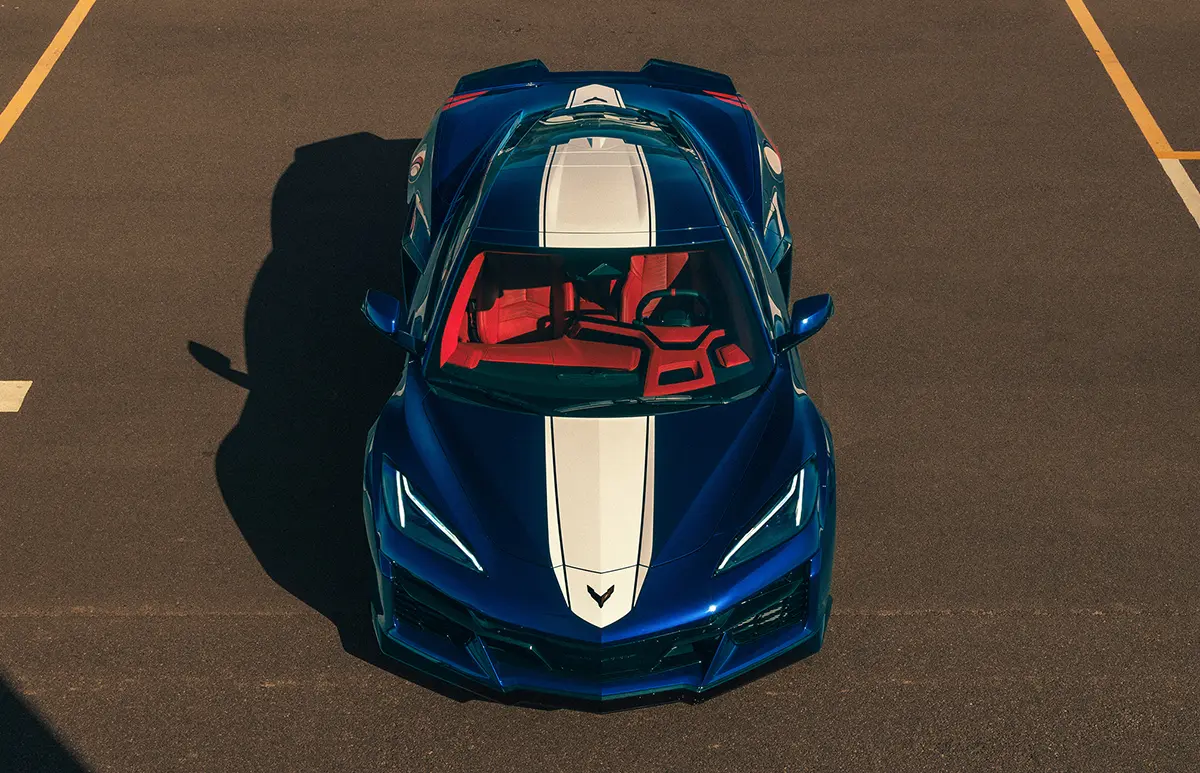 新型コルベット・グランスポーツが535馬力で新登場。戦略変更によってコルベットの「ベストバランス」モデル復活、「アメリカンマッスル」をパフォーマンス・視覚ともに強調