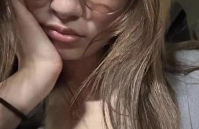 【画像】吉川愛のお●ぱい、ガチでめちゃくちゃ柔らかそう！