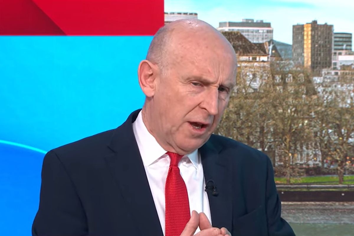 悲報】イラン、英軍基地方向にミサイル2発発射www 英国防省発表