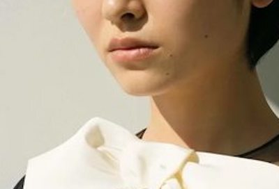 【画像】新しい学校のリーダーズのボーカル、メガネと制服取ったらめちゃくちゃ美人だった！