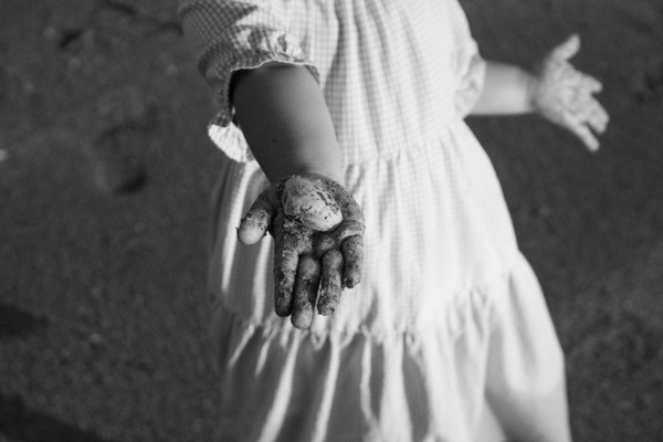 【画像あり】AC「彼女は汚れた水を飲むしかできませんでした」わい「かわいそう。なんで汚れたんや？」AC「･･････」⇒！