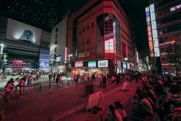 【閲覧注意】トー横女子(16)、下半身がない状態で発見される････！！