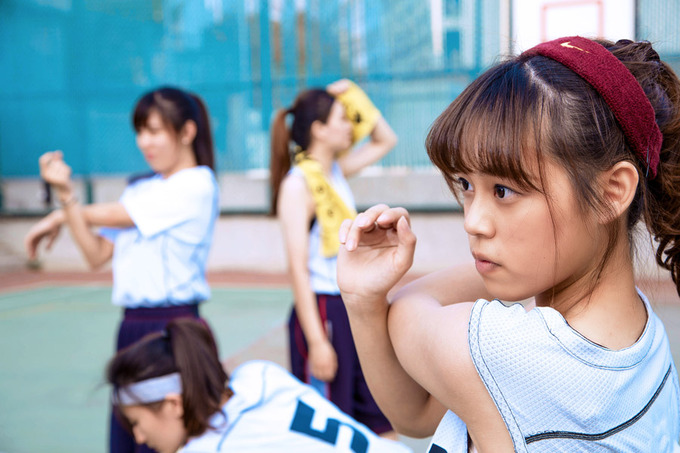 【動画】陽キャ女子、一人で体育祭でふざけまくる