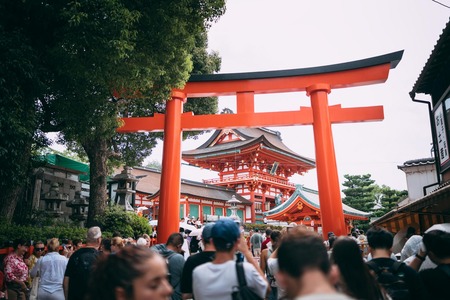 【悲報】日本のインバウンド、欧米観光客の激減で終了へ