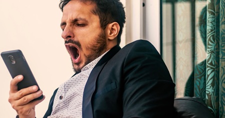 X民「社会人にもなって『休みの日何してますか？』っていう質問に『寝てるだけですね～』とか答えてる人、マジで引く」