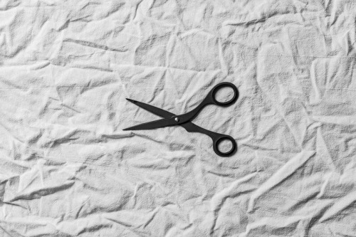 【悲報】エリート公認会計士（26）さん、ホス狂い風俗嬢に「ハゲすぎる」となじられ刺殺