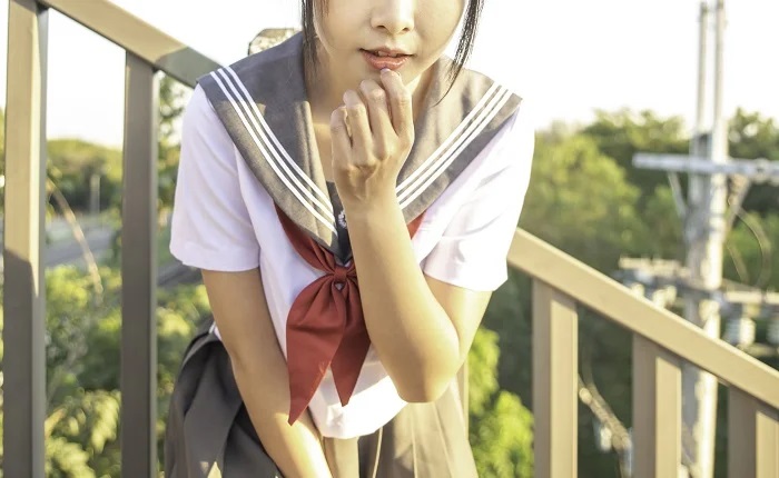 【画像】巨乳JKさん、おっぱいの成長が止まらないwww