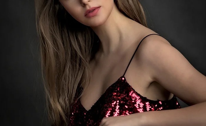 【画像】外国人モデルさん、異次元のスタイルを見せつけてしまうwww www