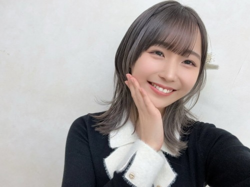 【画像】髪を染めて信用を失った女性声優さん、黒髪に戻して安心安全声優へ返り咲くwww