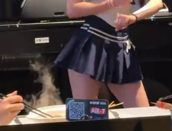 【動画】中国のエロ過ぎるご飯屋さん、見つかるwww