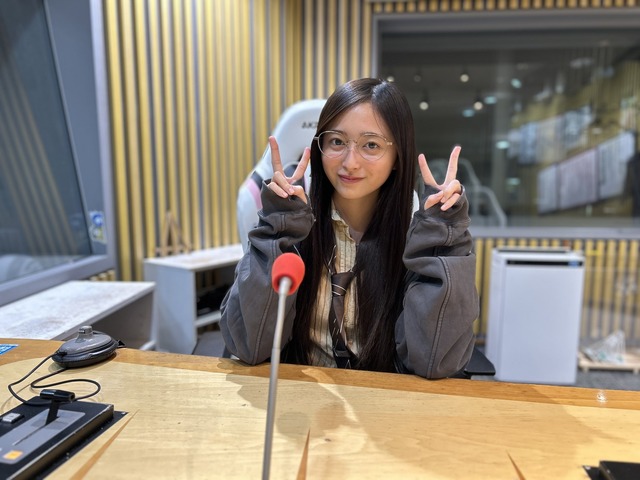 井上和ちゃん、物理的に部屋に入らないソファーを買ってしまう…【乃木坂46】