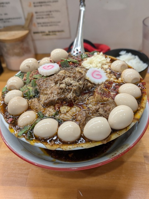 【画像】バカみたいなラーメン、見つかる