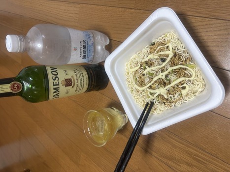 底辺労働者が夜勤から帰ってきたから飯食べるぞｗｗｗ（※画像あり）