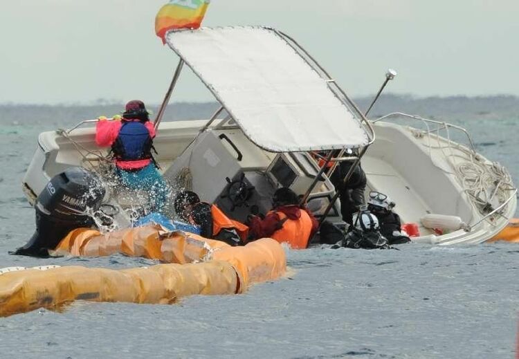 沖縄の辺野古抗議船、普段から転覆芸をしていたと判明