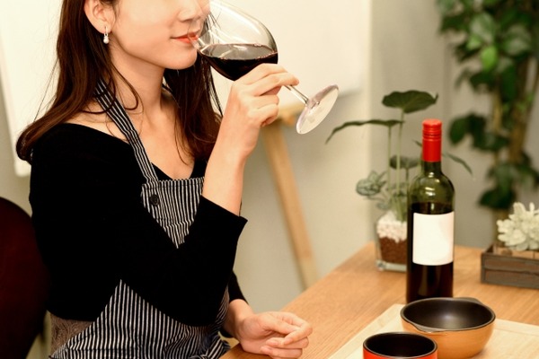 【画像】伊藤沙莉(30)「多部未華子(35)と飲んだ(ﾊﾟｼｬｯwww」⇒！