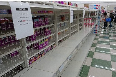 【画像】中東情勢の影響でトイレットペーパーが買い占めされだしてしまうwww